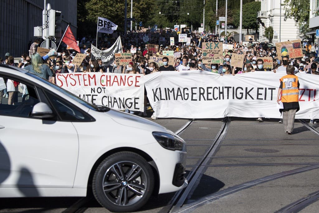 Auch in anderen Schweizer Städten fanden heute Klima-Demos statt.
