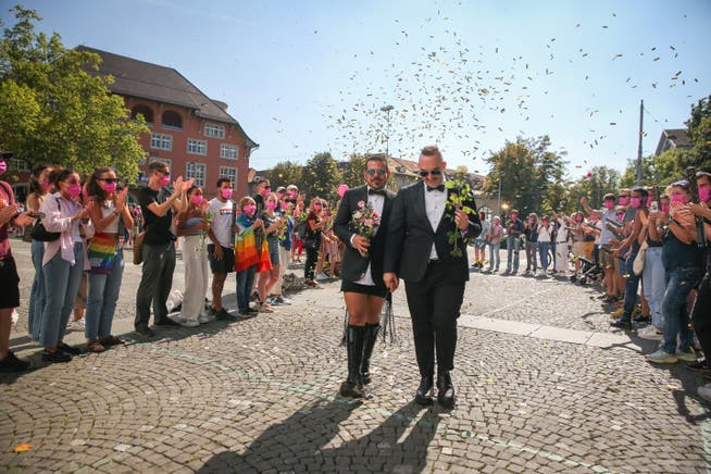 Bald können gleichgeschlechtliche Paare auch in der Schweiz zivil heiraten. (Symbolbild)