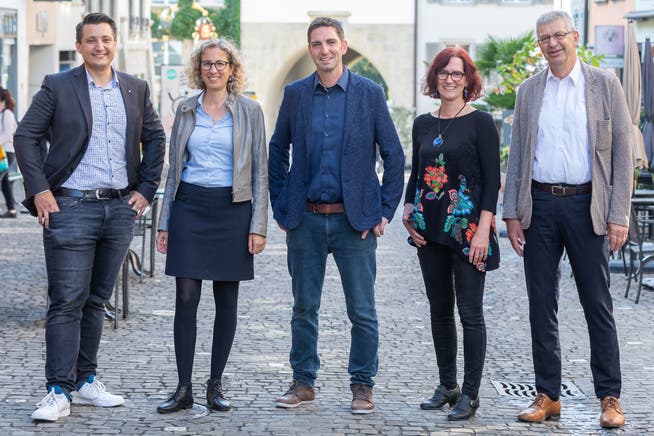 Der neue Lenzburger Stadtrat: Andreas Schmid, Barbara Portmann, Sven Ammann, Beatrice Taubert-Baldinger und Daniel Mosimann