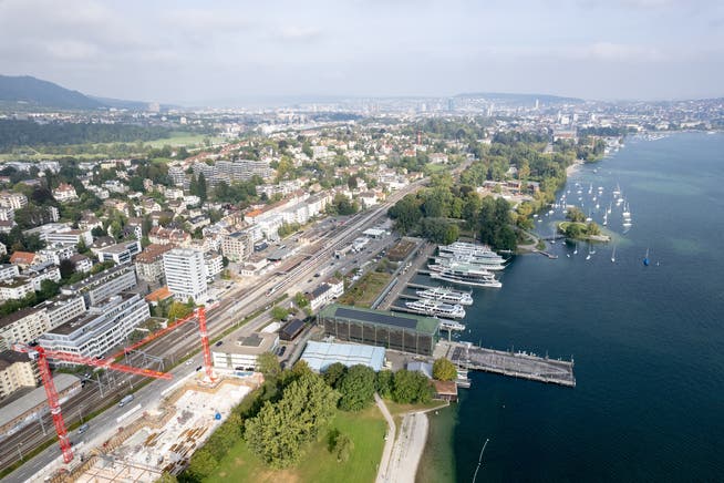 Die Baustelle beim Seeufer in Zürich Wollishofen war Stein des Anstosses für die nun abgelehnte Besonnungsinitiative.