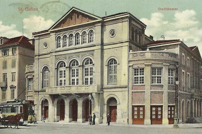 Das alte Stadttheater St.Gallen am Bohl. Die Ansichtskarte ist 1909 gelaufen. Von «gelaufen» spricht der Sammler, wenn die Postkarte ihrer Bestimmung übergeben und den Postweg «durchlaufen», also eine Nachricht von A nach B übermittelt hat.