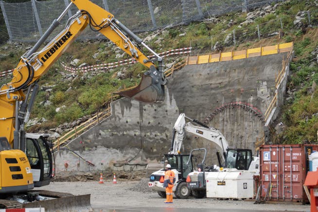 Das Tunnelportal beim offiziellen Spatenstich zum Baustart der zweiten Röhre des Gotthard-Strassentunnels am Nordportal in Göschenen am Donnerstag, 29. September 2021. 