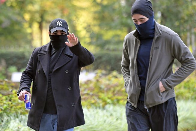 Winterthurer IS-Szene: Zwei der Angeklagten vor dem Bezirksgericht.