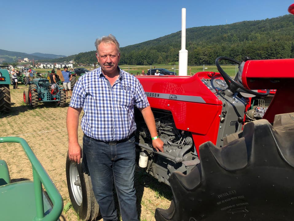Rudolf Meier aus Buttwil wird heute 60 Jahre alt. Sein Traktor hat ein seltenes Multi-Power Getriebe: «Diese Anlässe sind für mich wie ein Familientreffen».