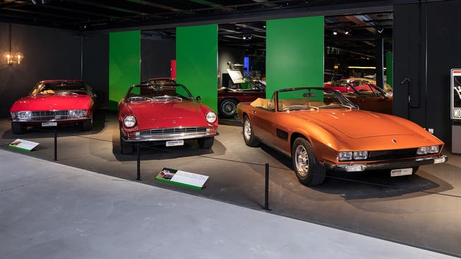 Drei der im Verkehrshaus der Schweiz in Luzern ausgestellten Monteverdi-Autos.