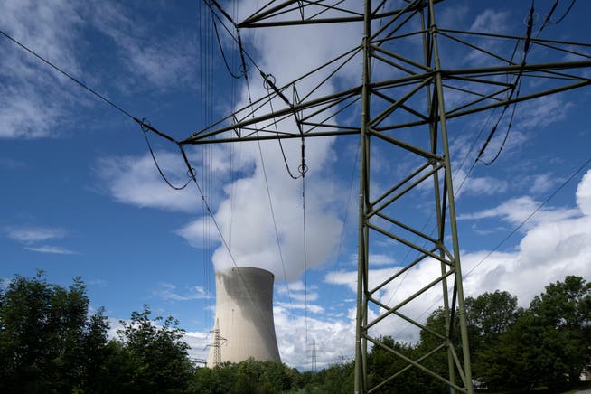 Die Schweiz soll ihren Selbstversorgungsgrad beim Strom steigern, indem die Kernkraftwerke länger laufen. (Symbolbild)