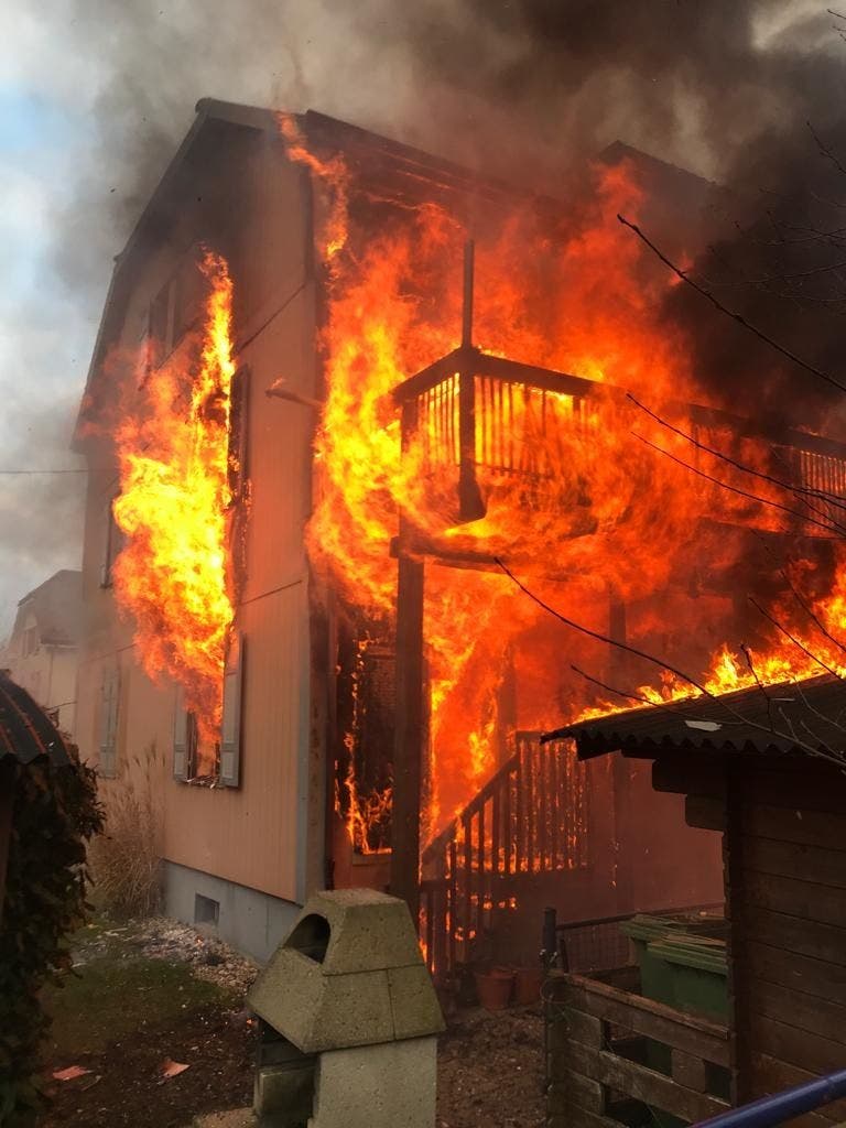 Am 16. Dezember brannte das Wohnhaus an der Alpenrosenstrasse in Kreuzlingen lichterloh.