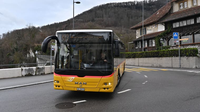 Diskussion um den neuen Fahrplan der Postauto-Linie 127 in Fulenbach und Boningen: Durch den Zwischenstopp in Aarburg-Oftringen haben Passagiere mehr Fahr- und Wartezeit. (Bruno Kissling)