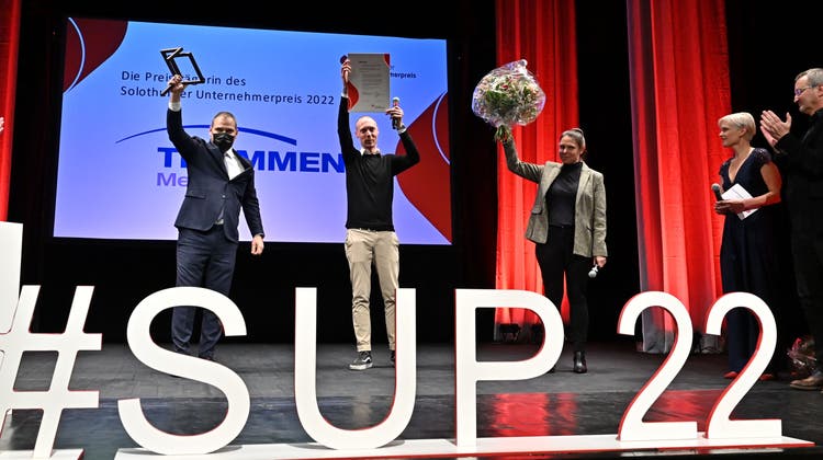 Sämtliche Nominierten für den Newcomer-Preis wie auch die Unternehmerpreis-Gewinner der Thommen Medical AG. (Bruno Kissling)