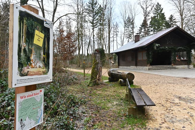 In Fulenbach führen zehn Tipps zu einem respektvollen Waldbesuch. Der Rundgang beginnt beim Waldhaus.
