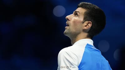 Novak Djokovic will auf juristischem Weg seine Ausweisung aus Australien und die Teilnahme an den Australian Open erwirken. (Keystone)