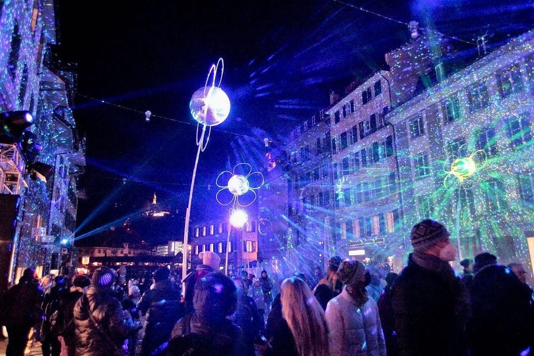 Bezaubernde Lichtspiele in der Leichtenstadt, besonders eindrücklich auf dem Mühlenplatz!