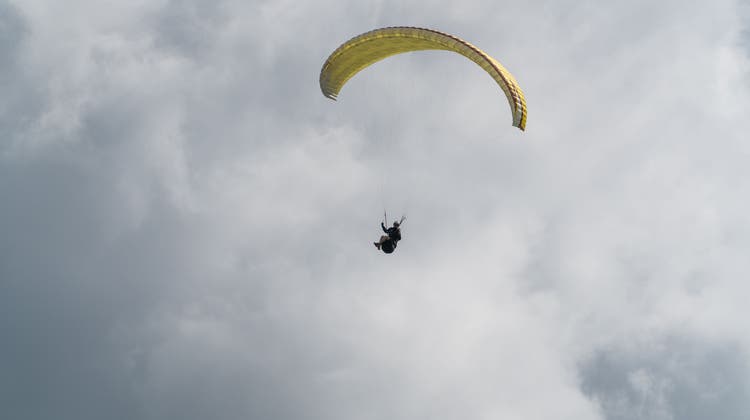 Der sprichwörtliche goldene Fallschirm: Hochrangige Behördenmitglieder erhalten in Zürich bis zu 4,8 Jahreslöhne Abgangsentschädigung. (Symbolbild: Mario Heller)