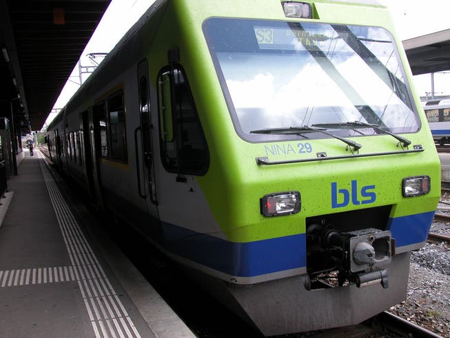 Ein BLS-Zug des Typs «Nina». Diese Zugart steht zurzeit in Luzern West im Einsatz.