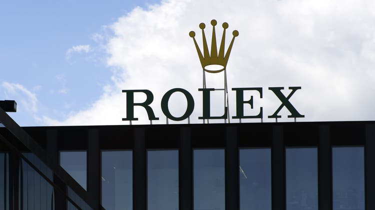 Der 20-jährige Aargauer verkaufte gefälschte Rolex-Uhren über einen Instagram-Account. (Keystone)