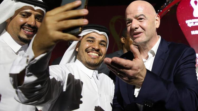 Sucht die Nähe zu Katar: Gianni Infantino (rechts) bei einer Veranstaltung im vergangenen November. (Mohamed Farag (Getty Images))