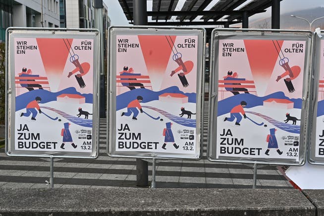 Plakate der Befürworter vor dem Sälipark in Olten.