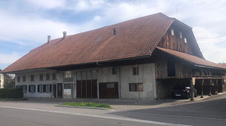 In Schafisheim soll ein Haus mit 10 Kleinwohnungen und einem Verkaufsladen entstehen. (Anja Suter)