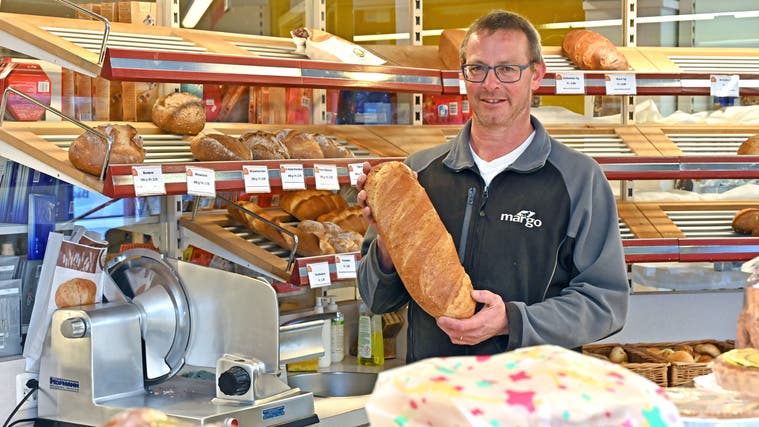 Urs Erni führt die Bäckerei Erni in Wolfwil in zweiter Generation. Seit anderthalb Jahren beliefert er auch Läden im Thal. (Bruno Kissling)