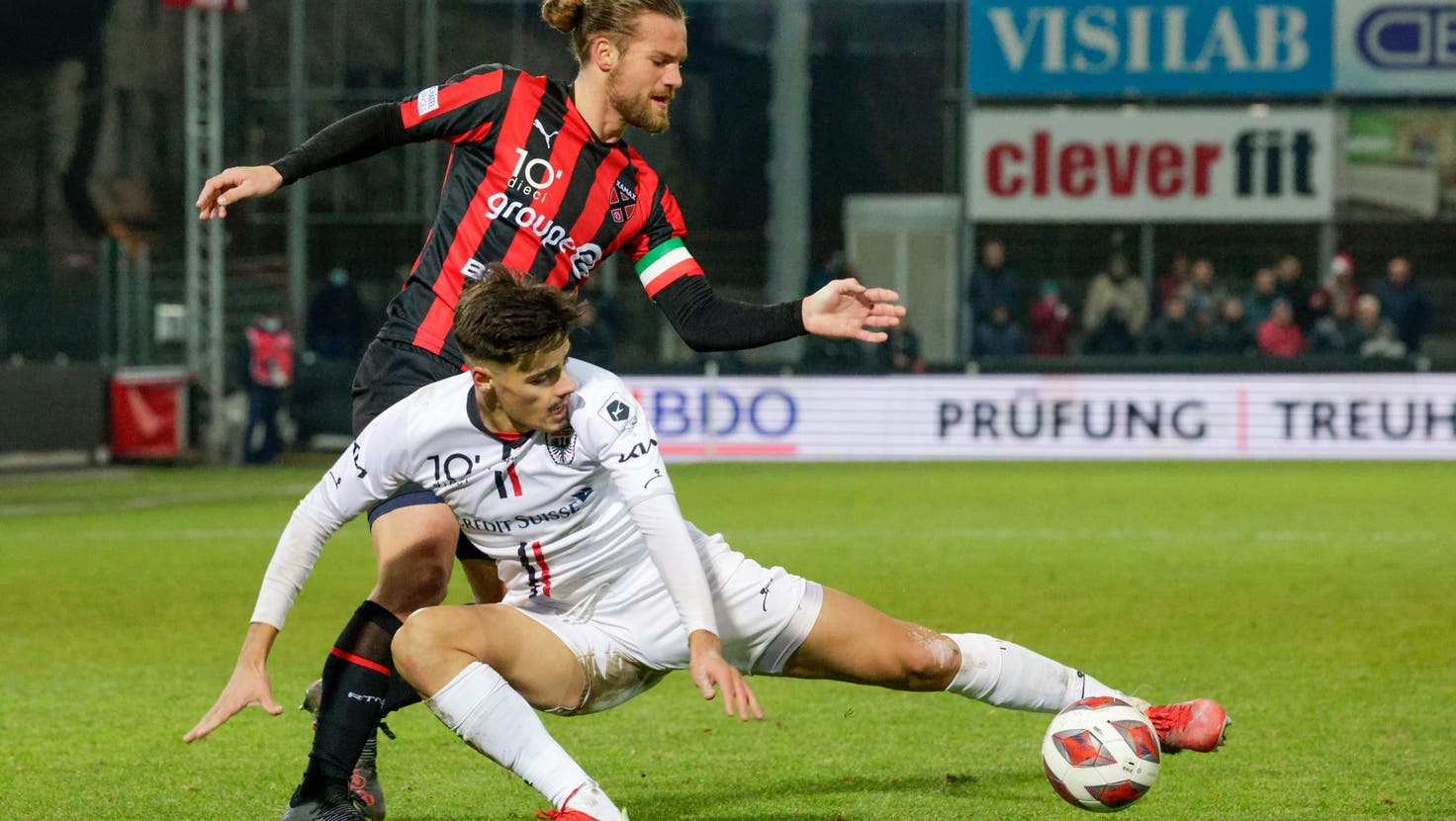 Jetzt live: Handspiel Njie, Penalty Nuzzolo – der FC Aarau liegt zur Pause zurück