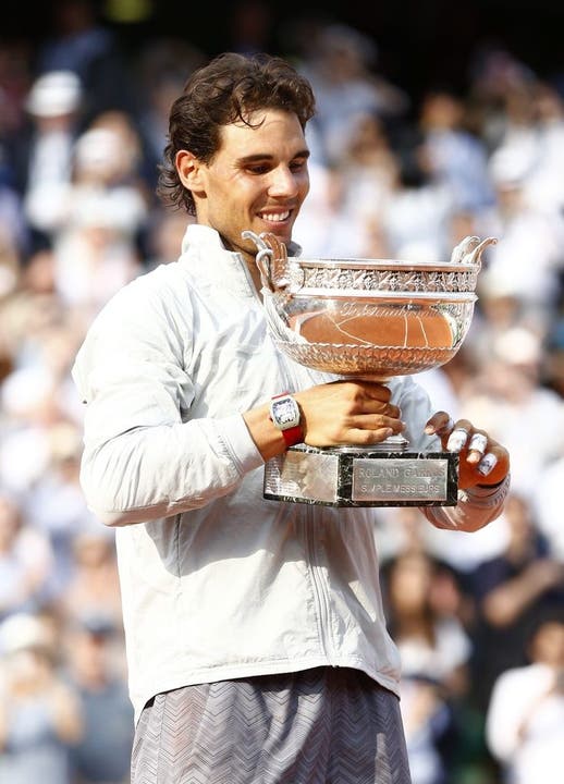 French Open 2014: Wieder muss Novak Djokovic dem Spanier zum Sieg gratulieren. In Paris gewinnt er neuerlich – in vier Sätzen: 3:6, 7:5, 6:2 und 6:4 lautet das Verdikt.