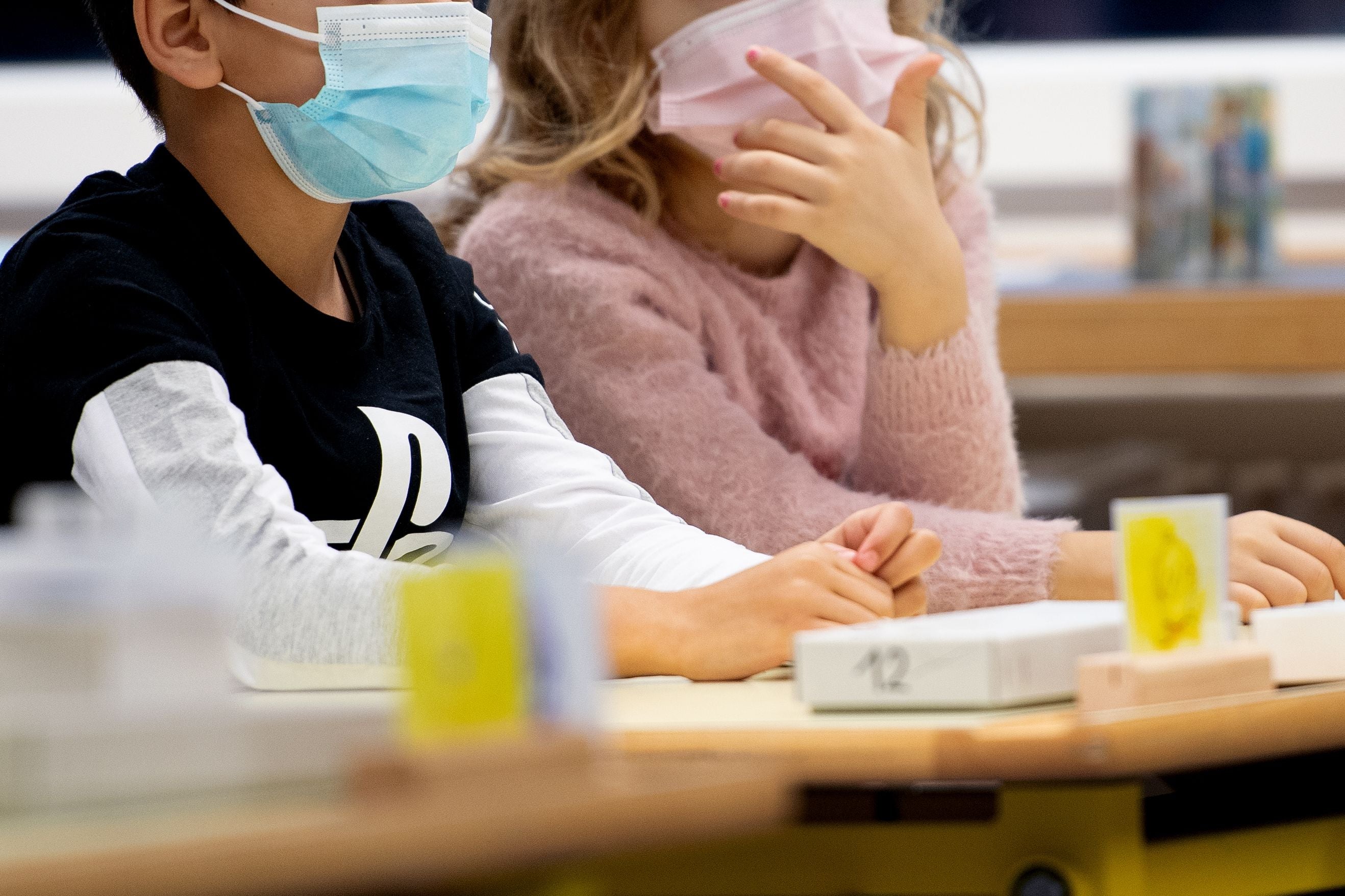 Kanton Zug Hebt Maskenpflicht Und Reihentests An Schulen Auf