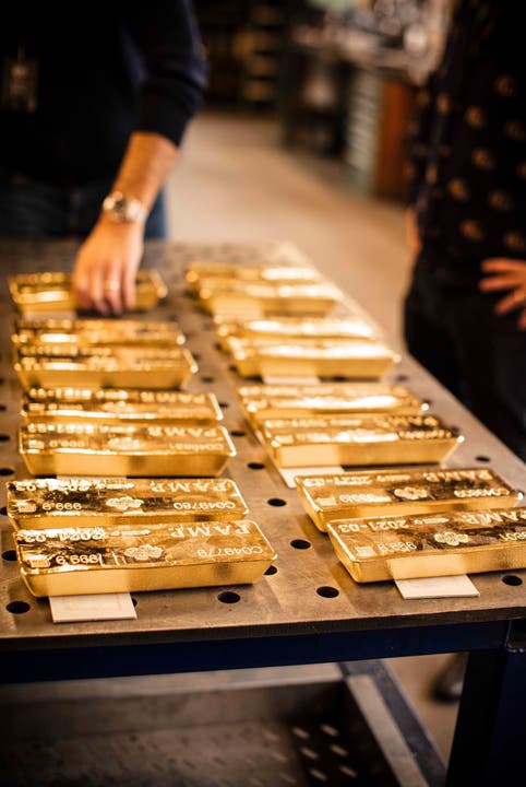 Für den «Castello CUBE» wurden 186 Kilogramm reines 24 999,9-karätiges Gold in die Form eines Würfels verwandelt.