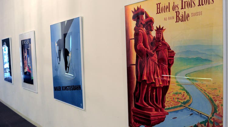 Das aktuellste Ausstellungsbild im bz-Archiv: Im Stadthaus Basel waren 2011 diverse Plakate aus der Basler Plakatsammlung zu sehen. (Kenneth Nars)