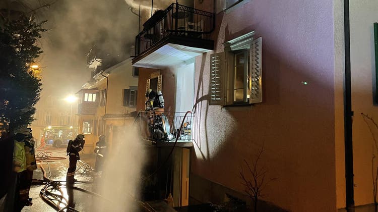Alle vier Wohnungen waren vom Brand betroffen. (Kantonspolizei Zürich)