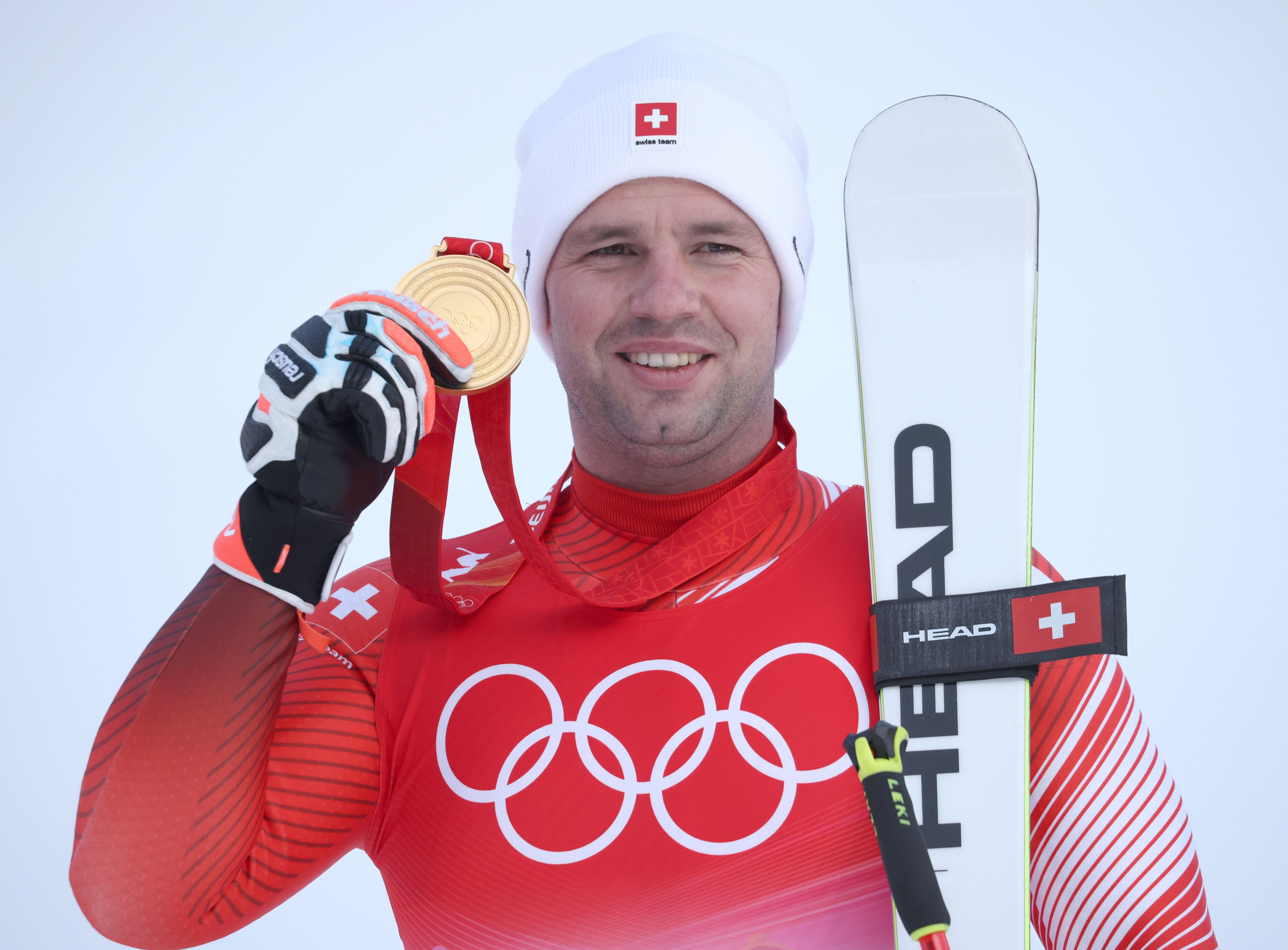 Beat Feuz holt an den Olympischen Winterspielen 2022 Gold in der Abfahrt.