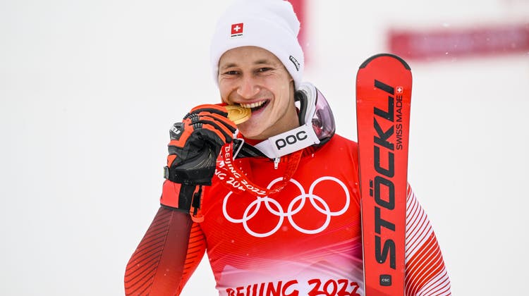 Marco Odermatt kürte sich 2022 in Peking zum Riesenslalom-Olympiasieger. (Jean-Christophe Bott / KEYSTONE)