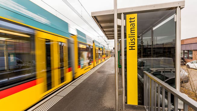 Die Station Hüslimatt in Oberwil ist eine von sechs Haltestellen, die das Leimentaler Expresstram nicht bedienen wird – selbst wenn sich hier der Hauptsitz der Baselland Transport AG befindet.