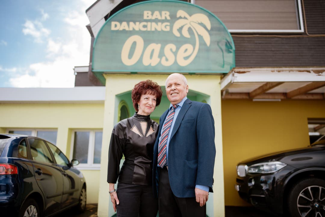 2. September Stefan Schnell eröffnet die «Dancing Oase», nachdem Branko Rastegorac und Esther Gasser (Bild) das Tanzlokal in Bernhardzell nach 37 Jahren schliessen mussten. 