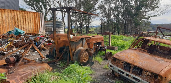 Clean-up continues after wildfires in Australia Whale fire in Australia: billions of dollars in damage to buildings and vehicles