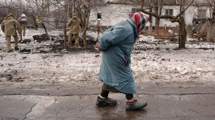 Die Eiseskälte verschärft die humanitäre Lage in der Ostukraine zusätzlich. (Keystone)