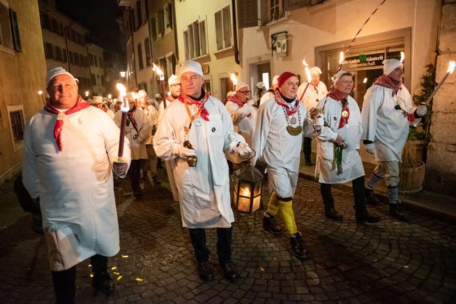 Chesslete Solothurn: Schwingerkönig Christian Stucki tauscht die Zwilchhose  mit dem Nachthemd