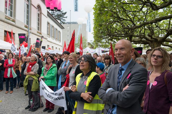 Demonstration der Lehrerinnen und Lehrer gegen das Sparpaket der Aargauer Regierung, Aarau, 6. Mai 2014. Lehrerdemo.