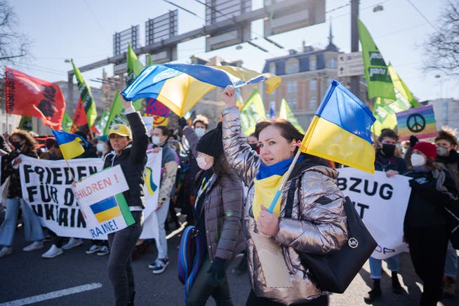 In vielen Ländern finden Demonstrationen für Frieden in der Ukraine statt. So auch in der Schweiz, hier in Bern.