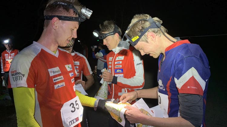 Erfolgreiche Aargauer OL-Läuferinnen und -Läufer in der Nacht