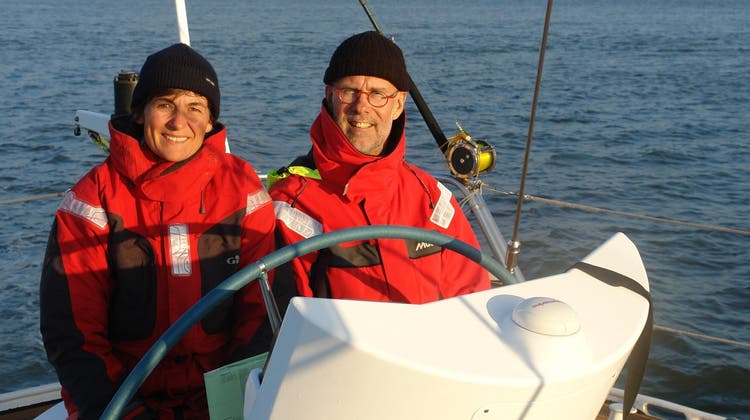 Niedergösger Segelpaar Andrea Brönimann und Boris Kulpe mit ihrem Segelschiff Timanfaya auf der Themse. (zvg)