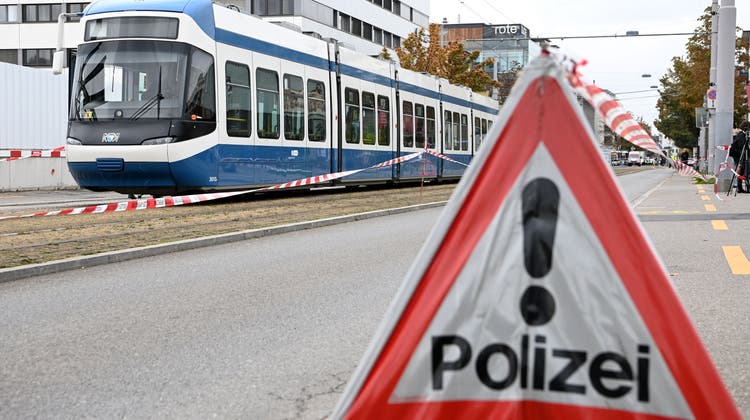 Im Kanton Zürich sind im vergangenen Jahr 15’724 Verkehrsunfälle registriert worden. (Symbolbild: Ennio Leanza / KEYSTONE)
