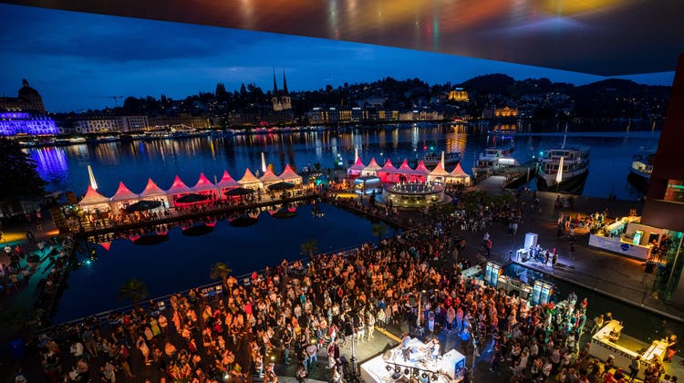 Das Blue Balls Festival zog jedes Jahr Zehntausende Zuschauer an. (Bild: Philipp Schmidli (Luzern, 22. Juli 2018))