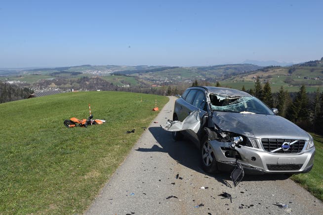 Beim Unfall entstand ein Sachschaden von rund 30'000 Franken.