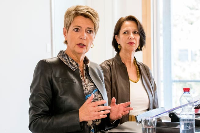 Bundesrätin Karin Keller-Sutter besuchte am Donnerstag das Bundesasylzentrum in Basel. Begleitet wurde sie von Christine Schraner Burgener, der Direktorin des Staatssekretariats für Migration.