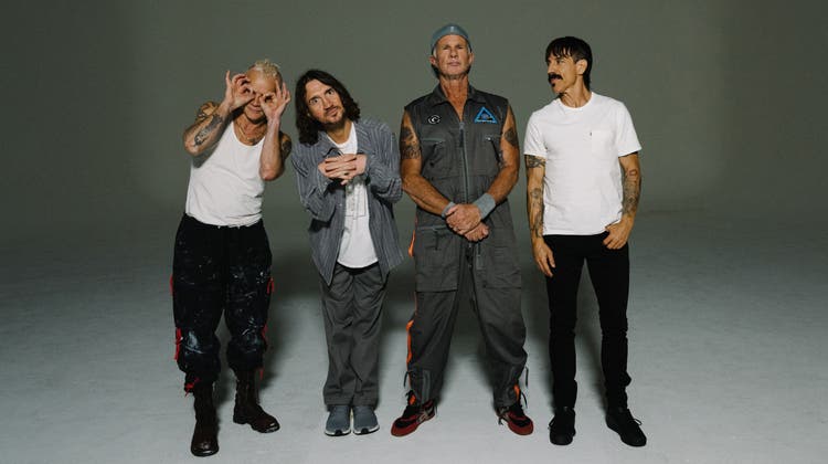Red Hot Chili Peppers: Flea Smith, John Frusciante, Chad Smith, Anthony Kiedis. (Sandy Kiml/Warner)