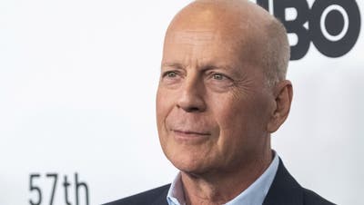 Bruce Willis 2019 bei einer Filmpremiere in New York. (Charles Sykes / AP)