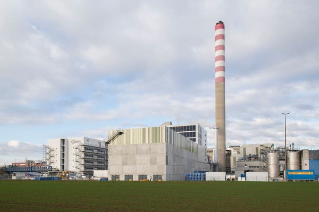 Das Holzheizkraftwerk auf dem Sisslerfeld ist vor drei Jahren, im April 2019, fertiggestellt worden.