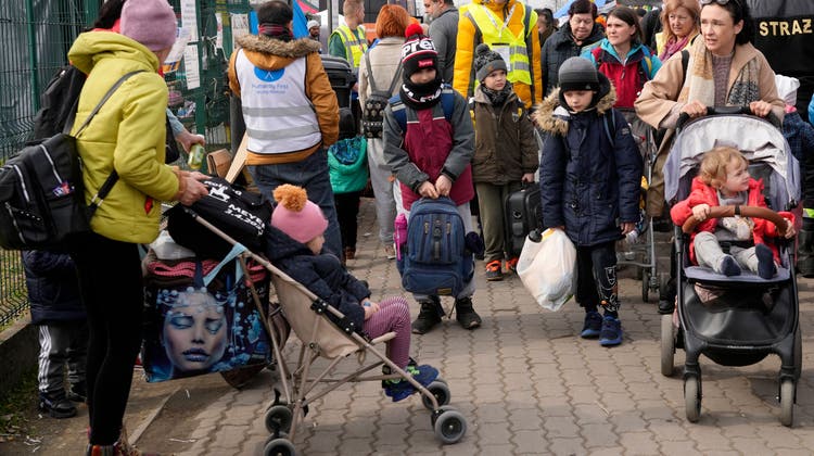 Das Schicksal der Ukrainerinnen und Ukrainer hat auch in der Schweiz viele dazu bewogen, zu Spenden. (Keystone)