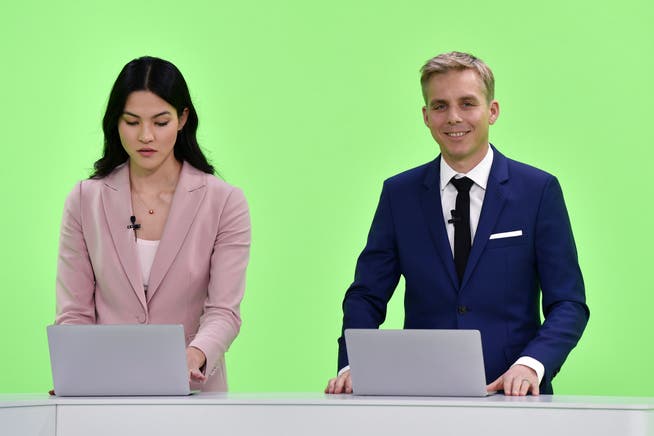 Hoffnungsvoller Start 2020: Blick-TV-Moderatoren Simone Stern und Reto Scherrer. Die Zuschauer klickten aber weg, Stern verliess den Sender.