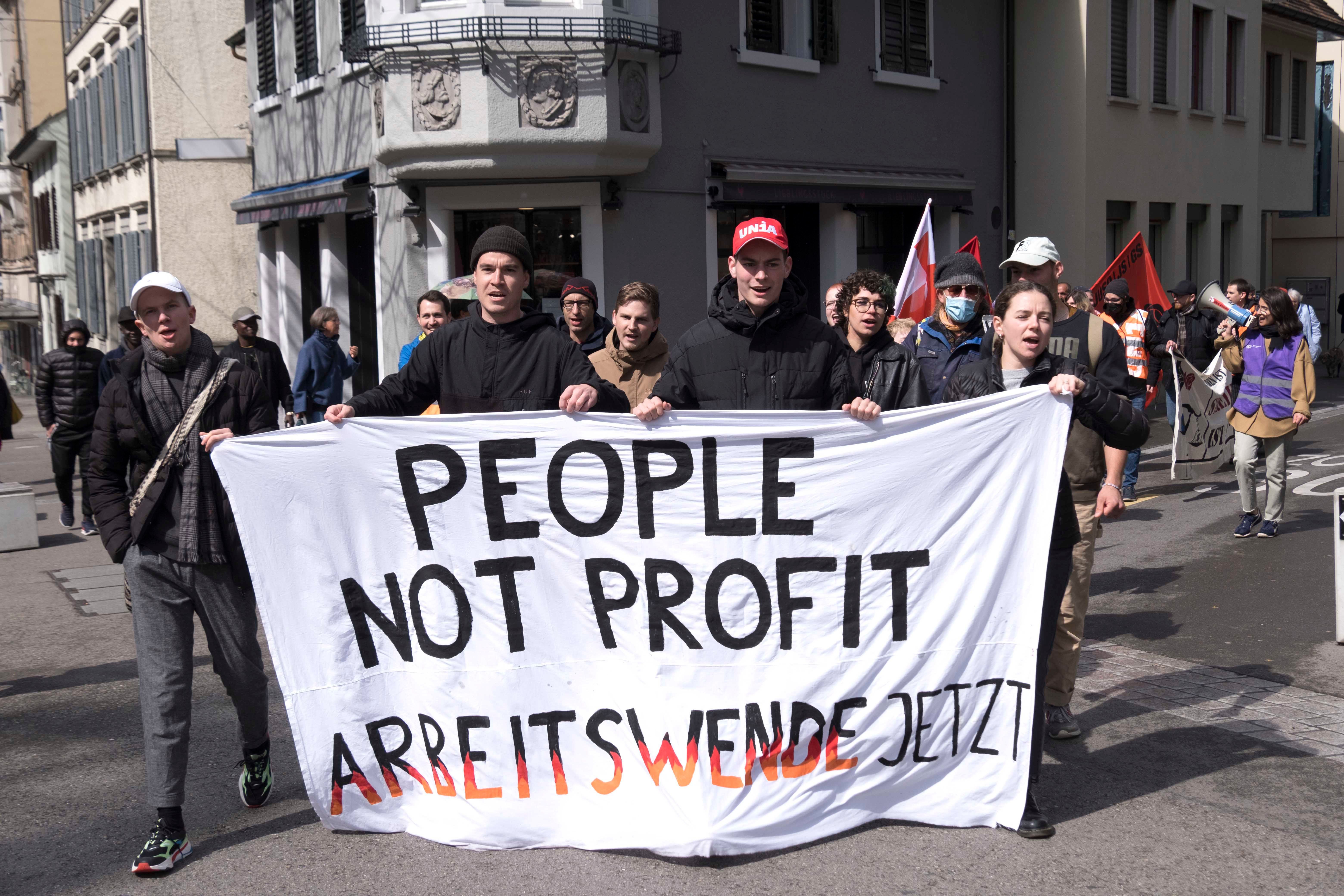 Strike For Future In Frauenfeld Für Klima Und Arbeitszeit